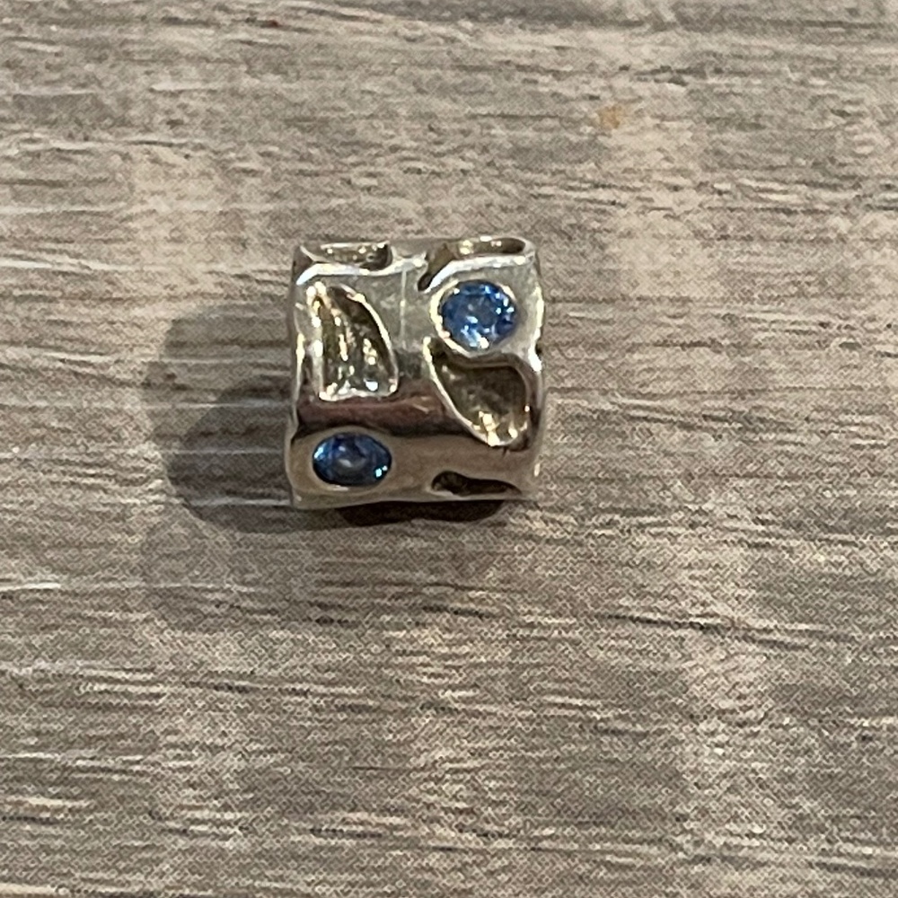 Authentic Pandora Blue Cubic Zirconia Pond Charm Retired Pandora Charm